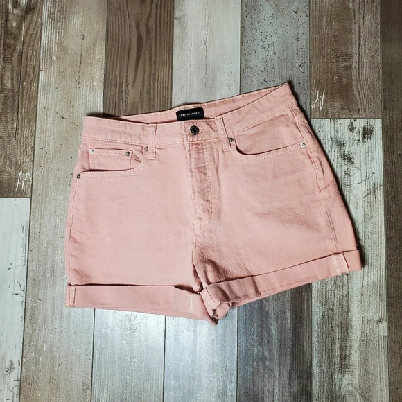 Free Assembly Blush Pink Rolled Cuff Jean Shorts Size 8 - Picture 13 of 16